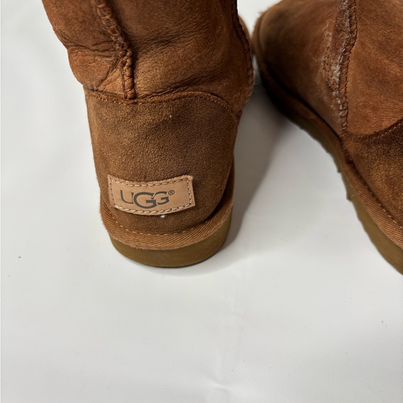 High Uggs - Picture 5 of 9